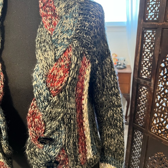 Hand knit cardigan sweater - Picture 8 of 13